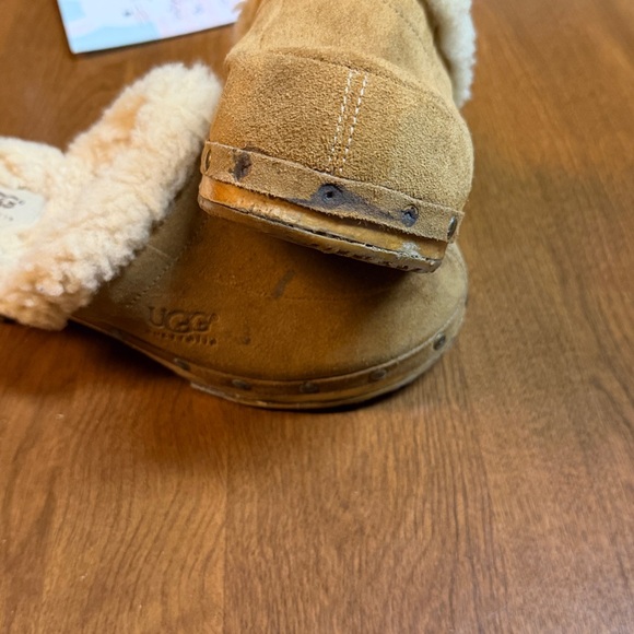 Vintage Ugg Tan Sheepskin Lined Wood Soled Clogs size 7/38 - Picture 9 of 16